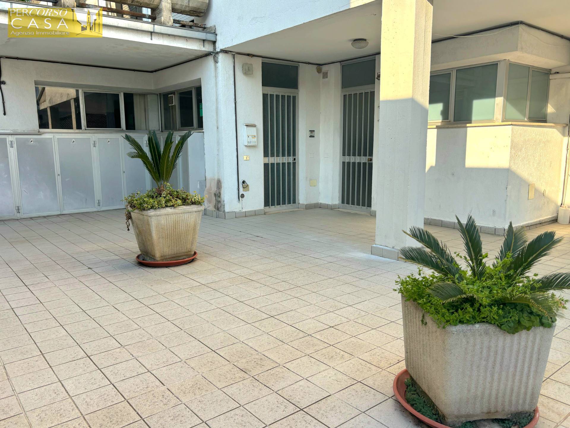 Immagine 8 di Ufficio in vendita  in Via Duca Degli Abruzzi a Montorio Al Vomano