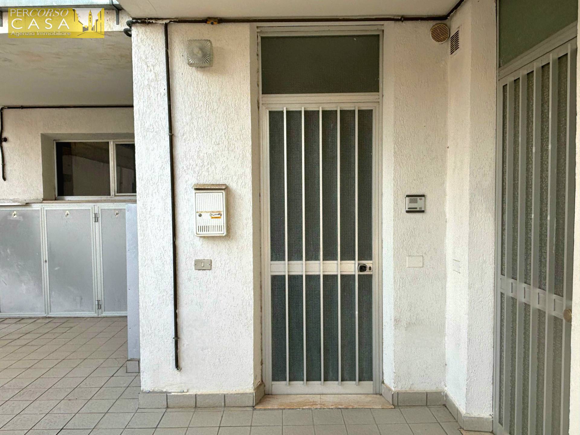 Immagine 9 di Ufficio in vendita  in Via Duca Degli Abruzzi a Montorio Al Vomano