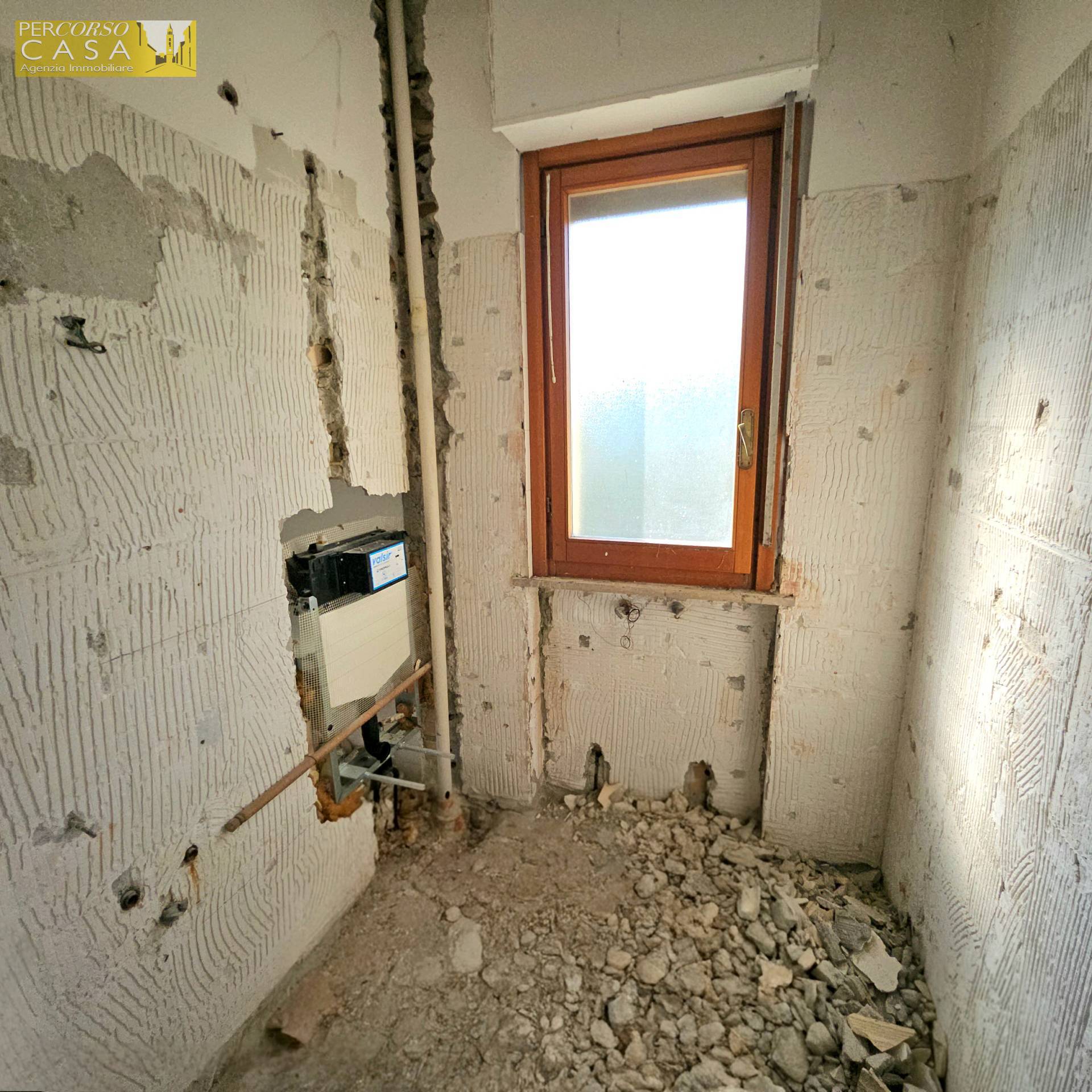 Immagine 5 di Appartamento in vendita  in VIA GALILEI a Teramo