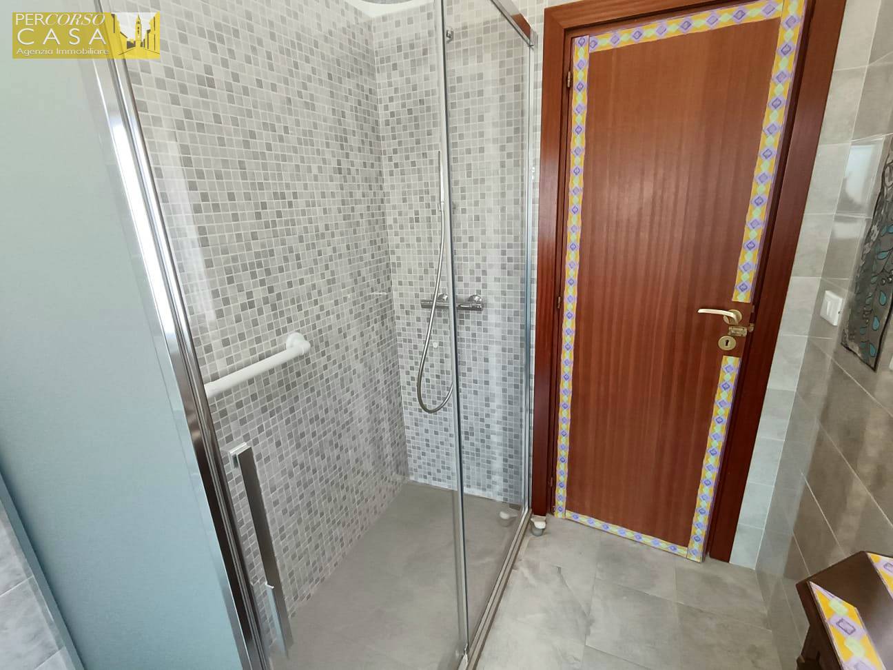 Immagine 16 di Appartamento in vendita  in Viale Cavour a Teramo