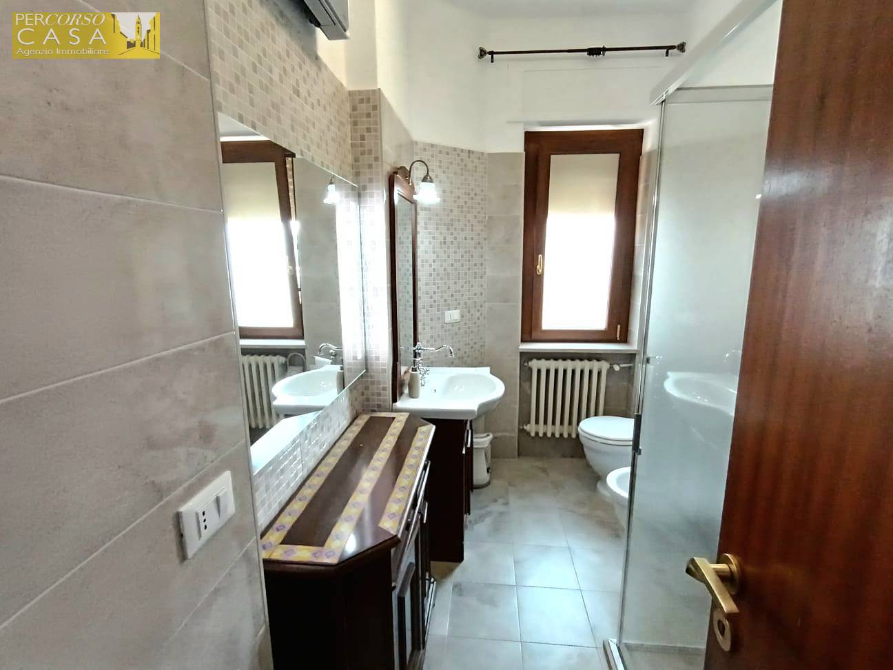 Immagine 10 di Appartamento in vendita  in Viale Cavour a Teramo