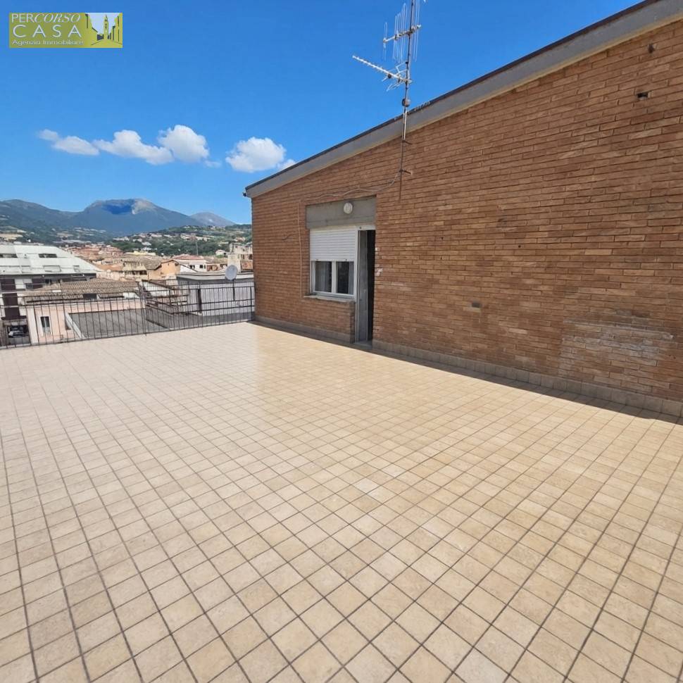 Immagine 23 di Attico in vendita  in Via Porta Carrese a Teramo