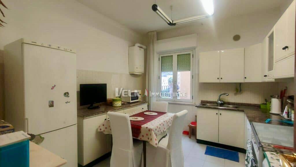 Immagine 17 di Appartamento in vendita  a San Benedetto Del Tronto