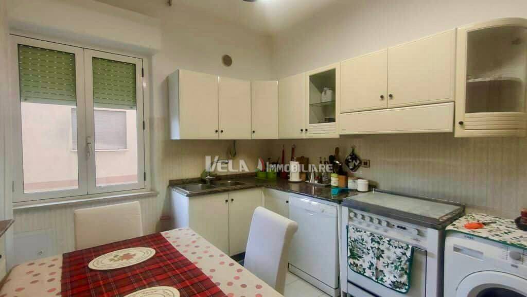 Immagine 16 di Appartamento in vendita  a San Benedetto Del Tronto