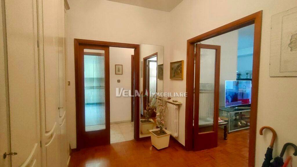 Immagine 15 di Appartamento in vendita  a San Benedetto Del Tronto