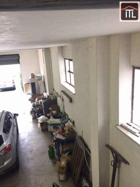 Immagine 10 di Locale commerciale in vendita  in Gioele Solari a Roma