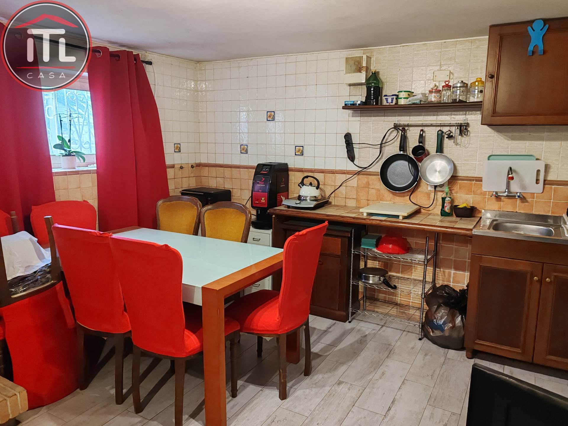 Immagine 9 di Cantina in vendita  in Giuseppe Vanni a Roma