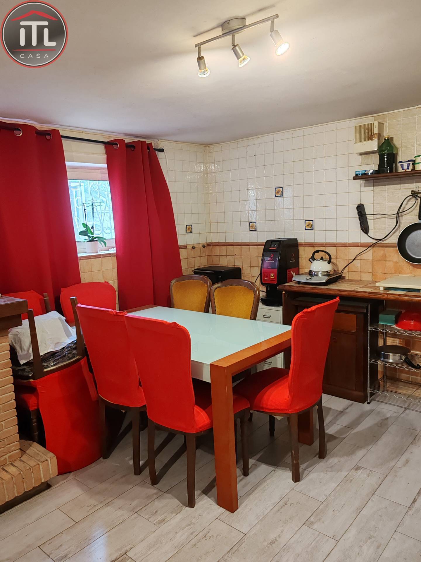 Immagine 10 di Cantina in vendita  in Giuseppe Vanni a Roma