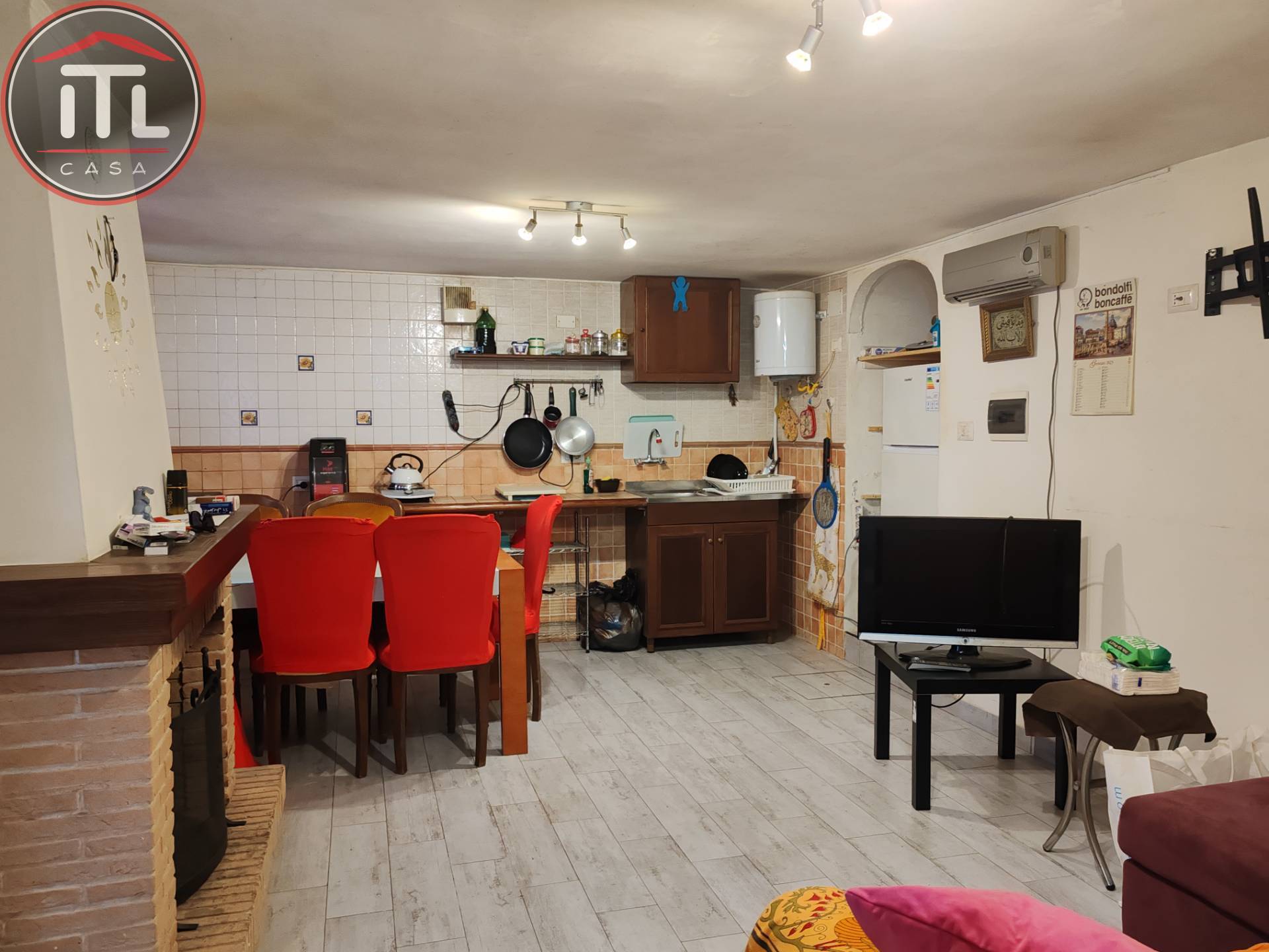 Immagine 22 di Cantina in vendita  in Giuseppe Vanni a Roma