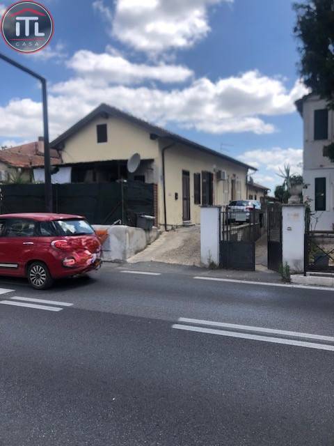 Immagine 2 di Appartamento in vendita  in Via Trionfale a Roma