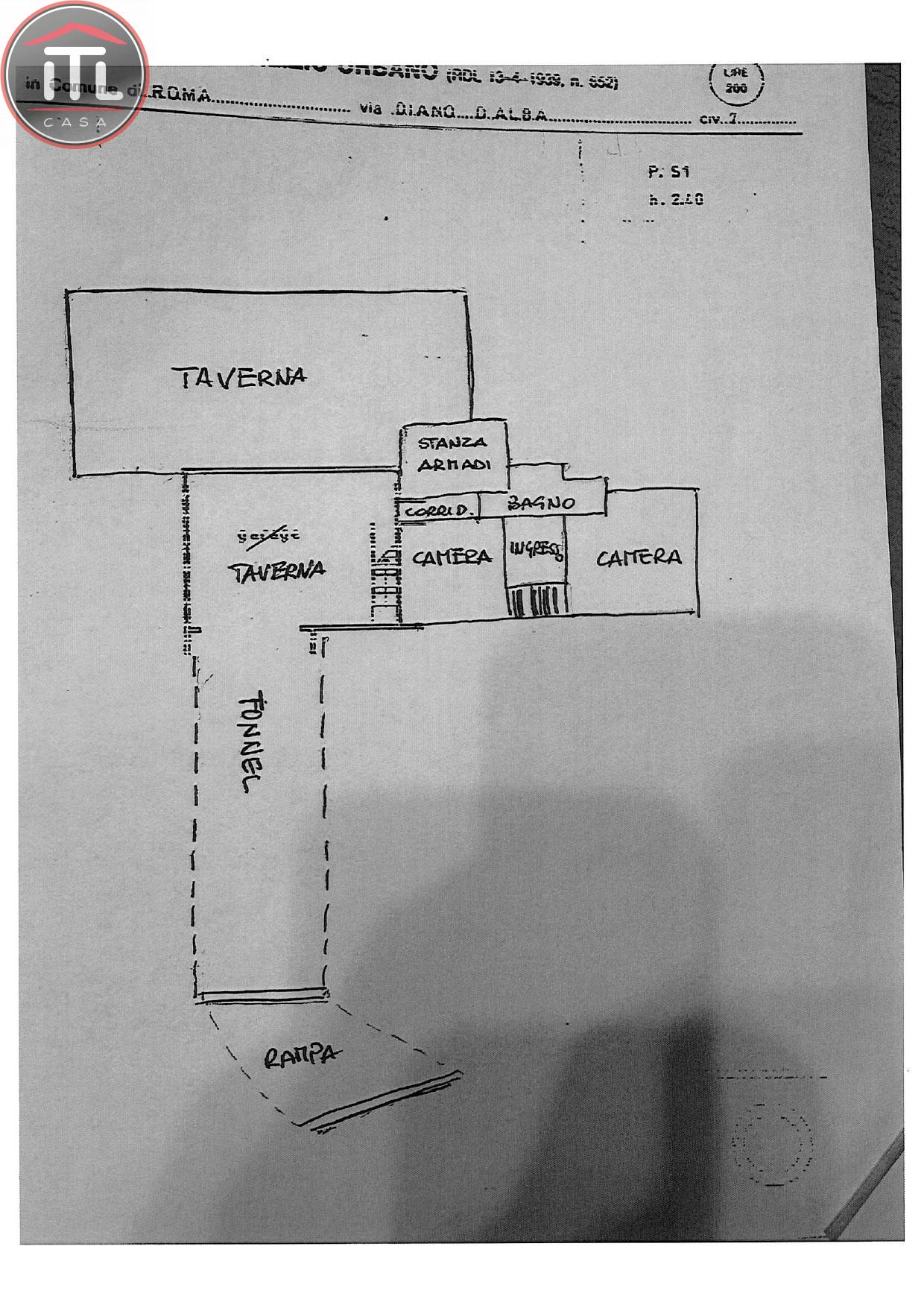 Immagine 33 di Villa in vendita  in Via Diano D'alba 5 a Roma