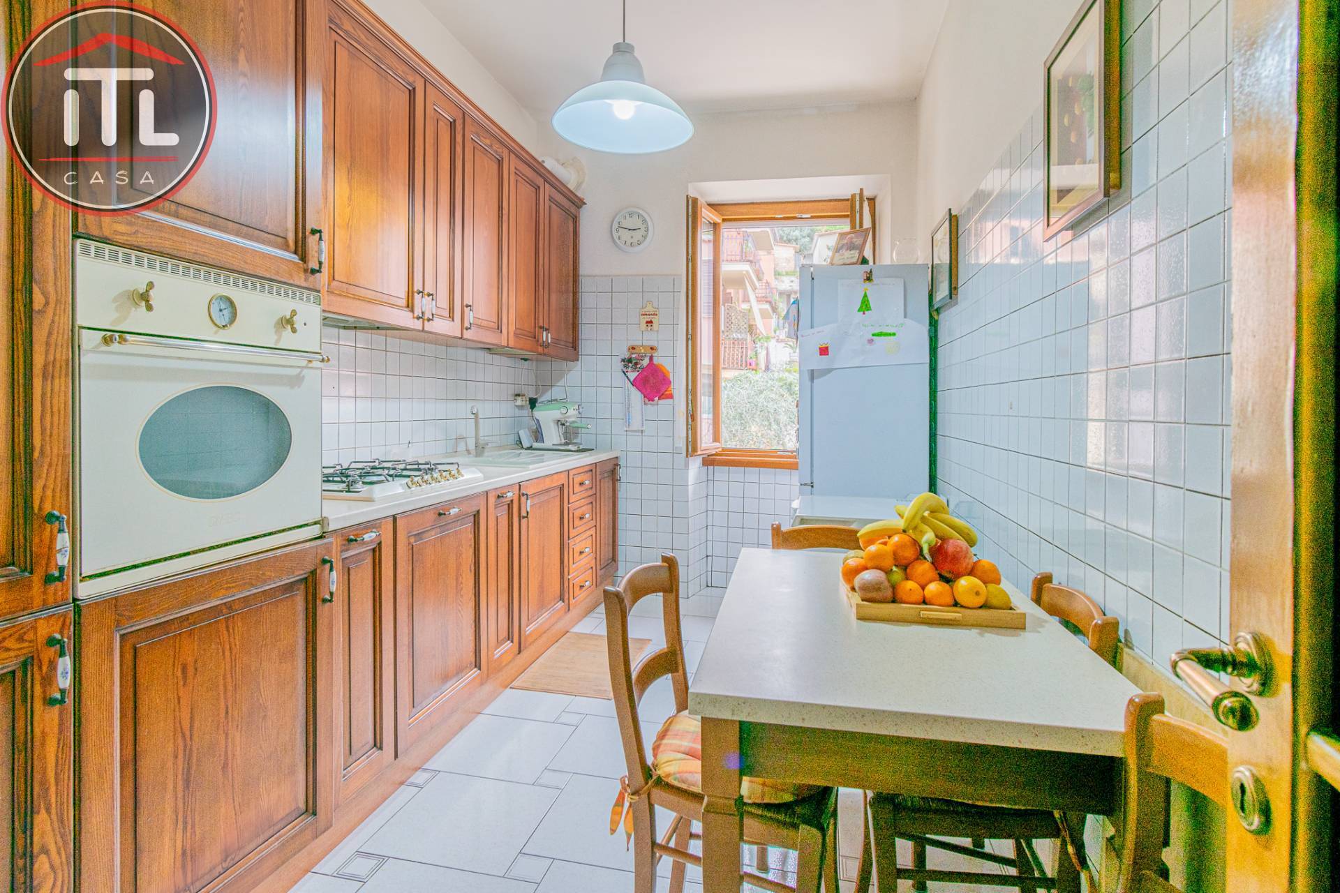 Immagine 8 di Appartamento in vendita  in Via Santafiora a Roma