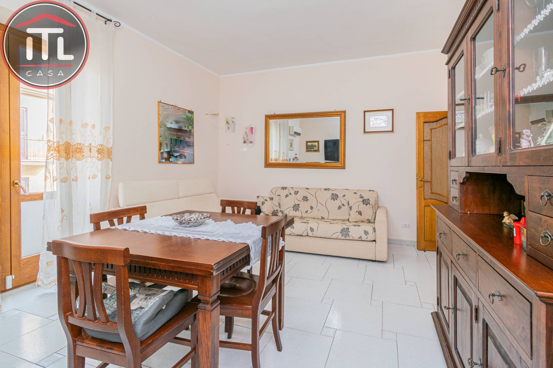 Immagine 17 di Appartamento in vendita  in Via Santafiora a Roma