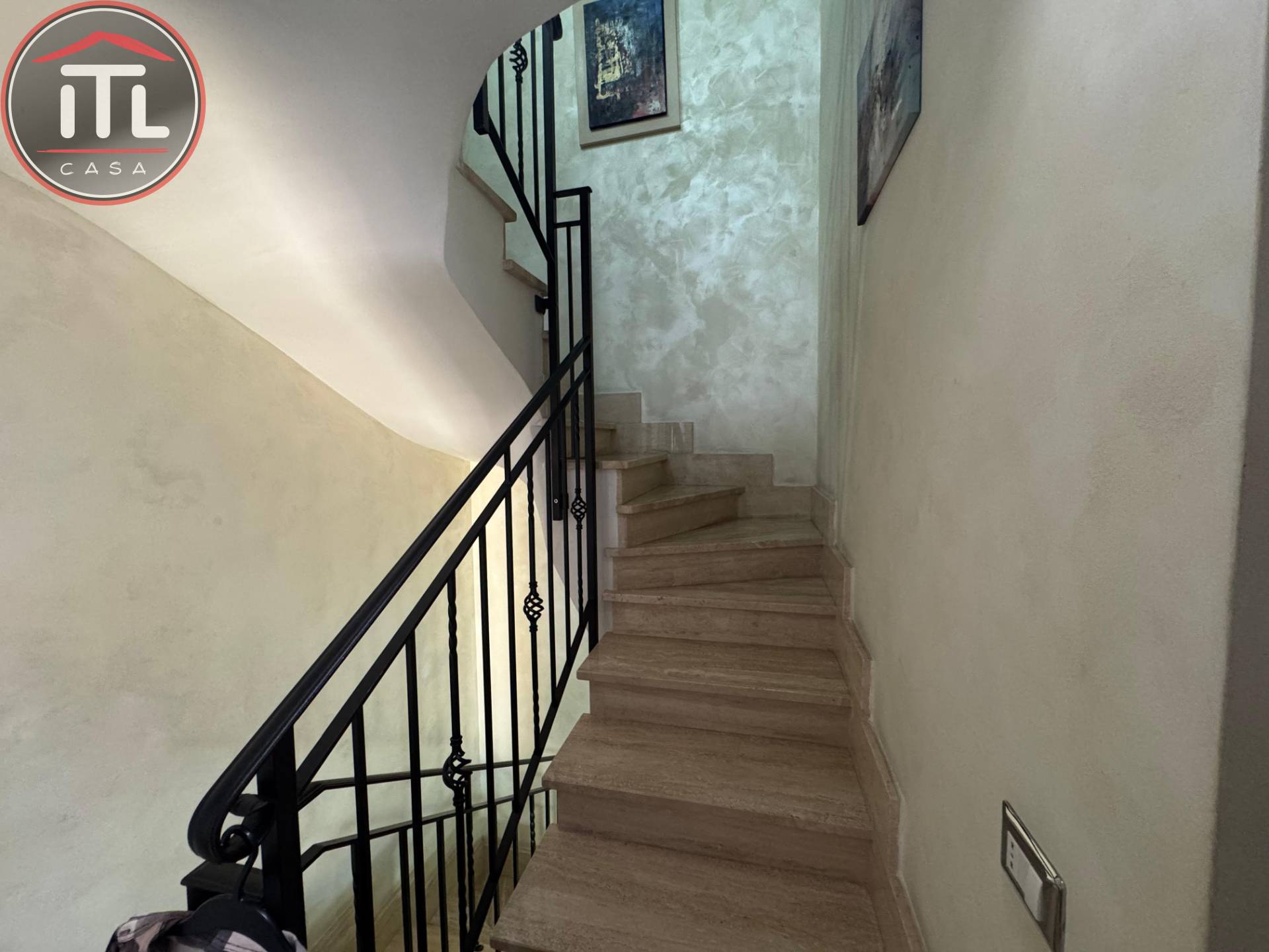 Immagine 18 di Appartamento in vendita  in Gavoi 12 a Roma