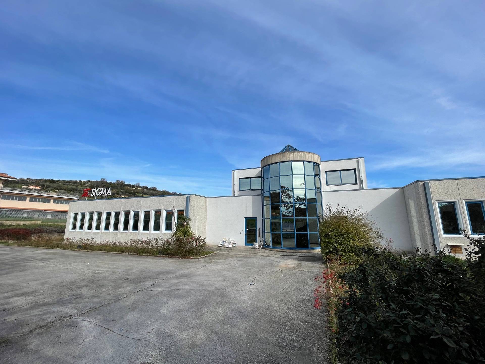 Immagine 6 di Capannone industriale in vendita  a Altidona