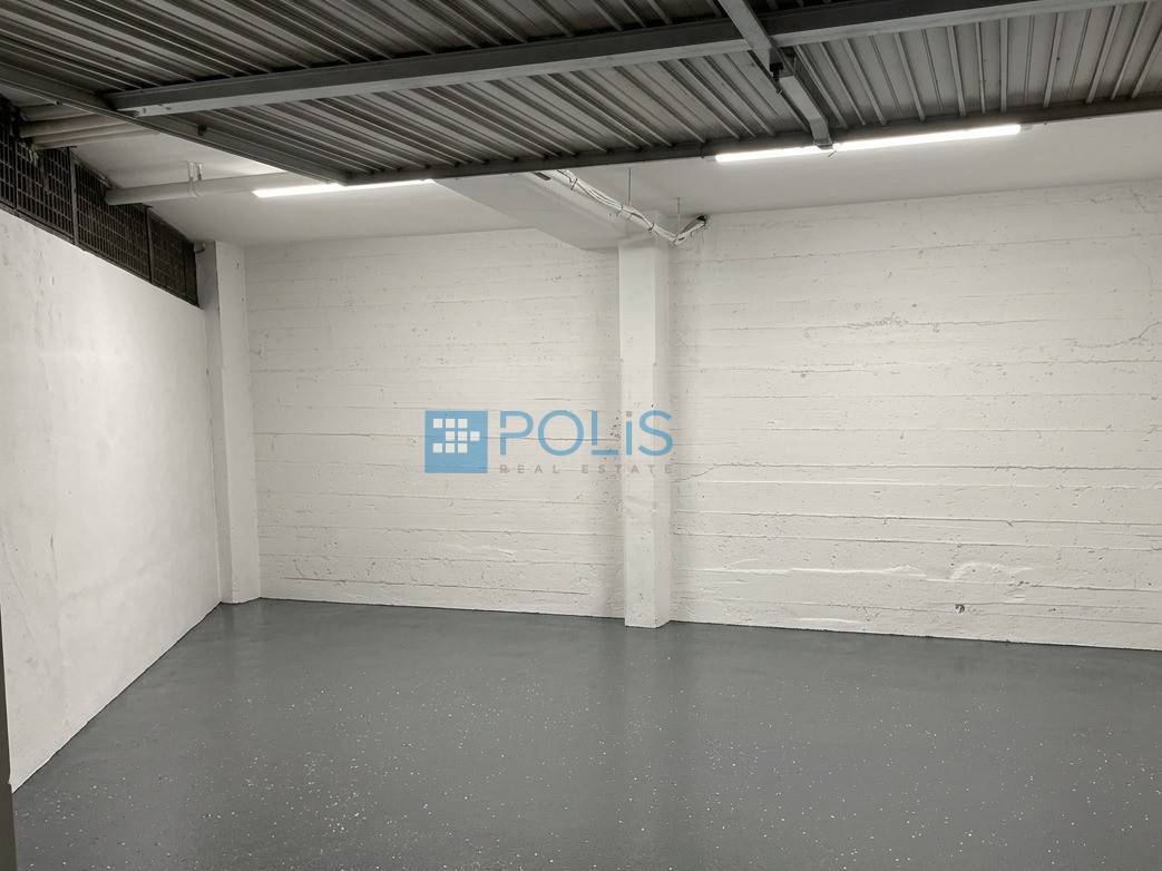Immagine 8 di Box auto in vendita  in Via Ulloa a Venezia