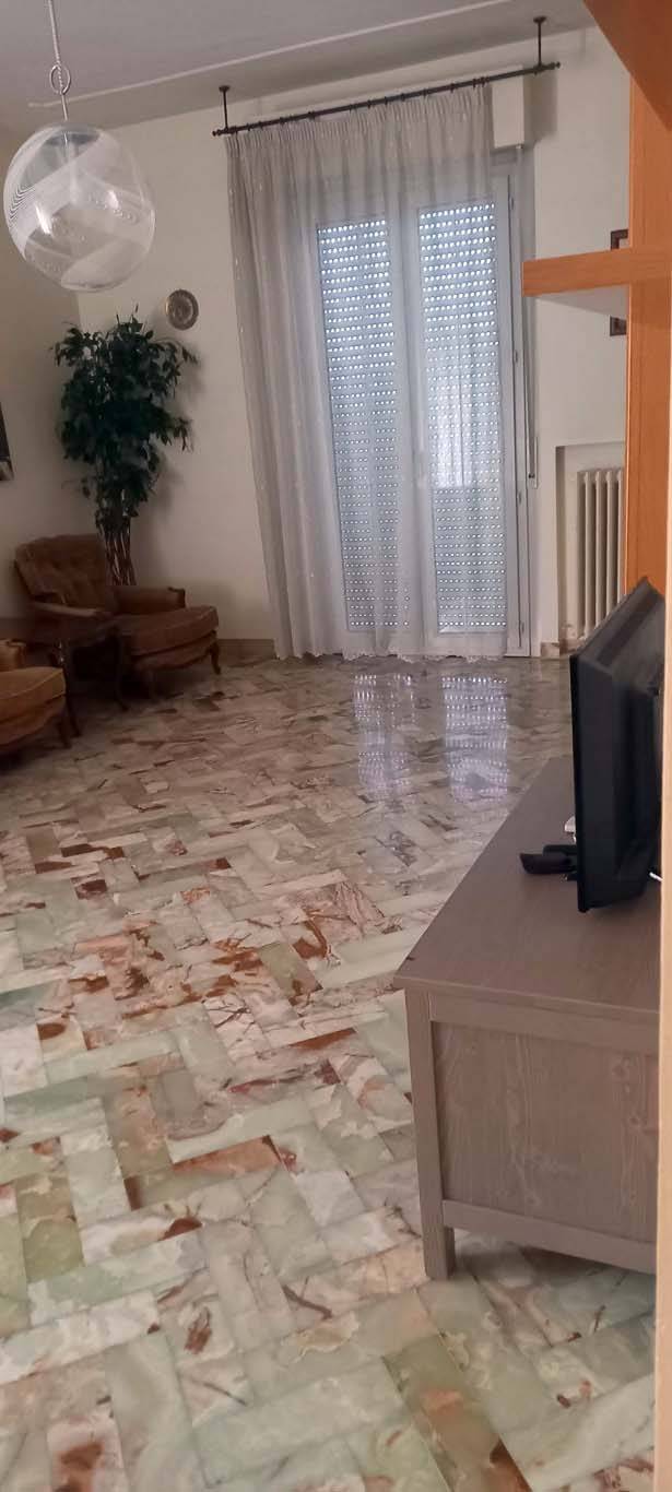 Immagine 4 di Appartamento in vendita  a Pesaro