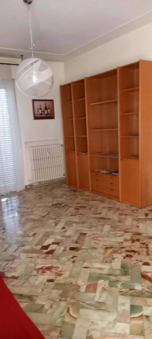 Immagine 6 di Appartamento in vendita  a Pesaro