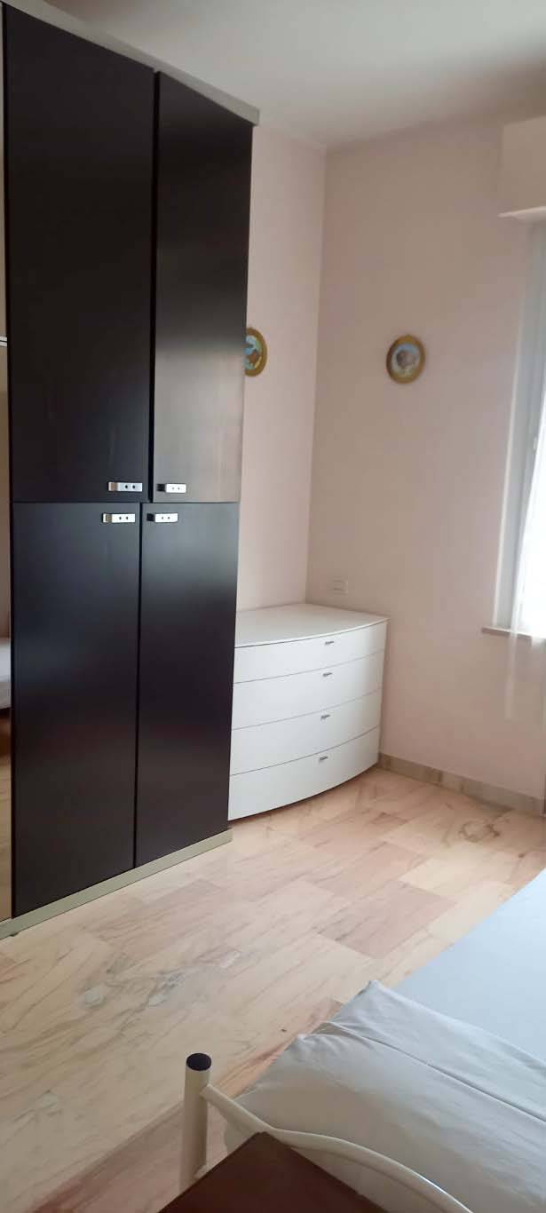 Immagine 12 di Appartamento in vendita  a Pesaro