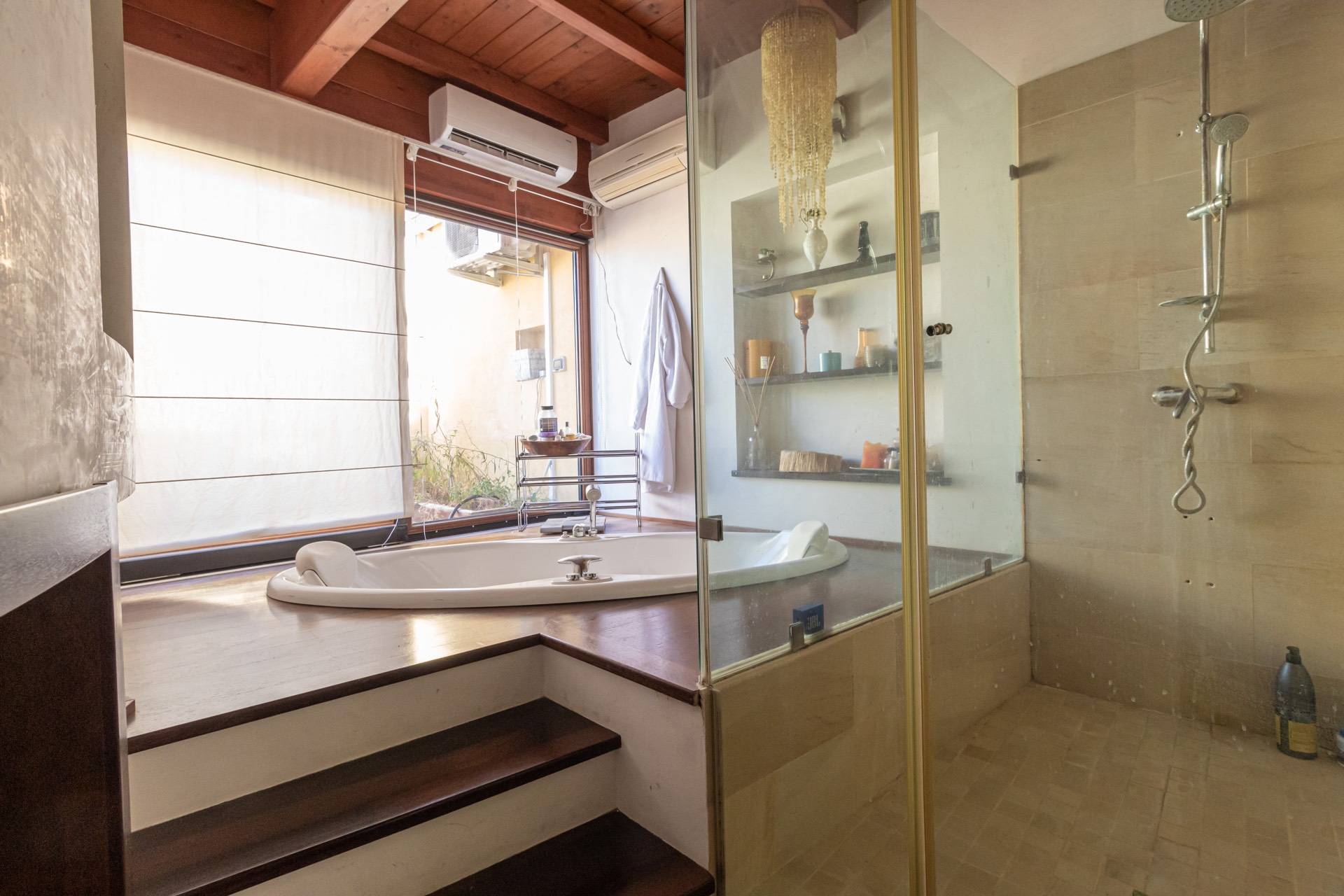 Immagine 29 di Attico in vendita  in Via Carlo Forlanini a Siracusa