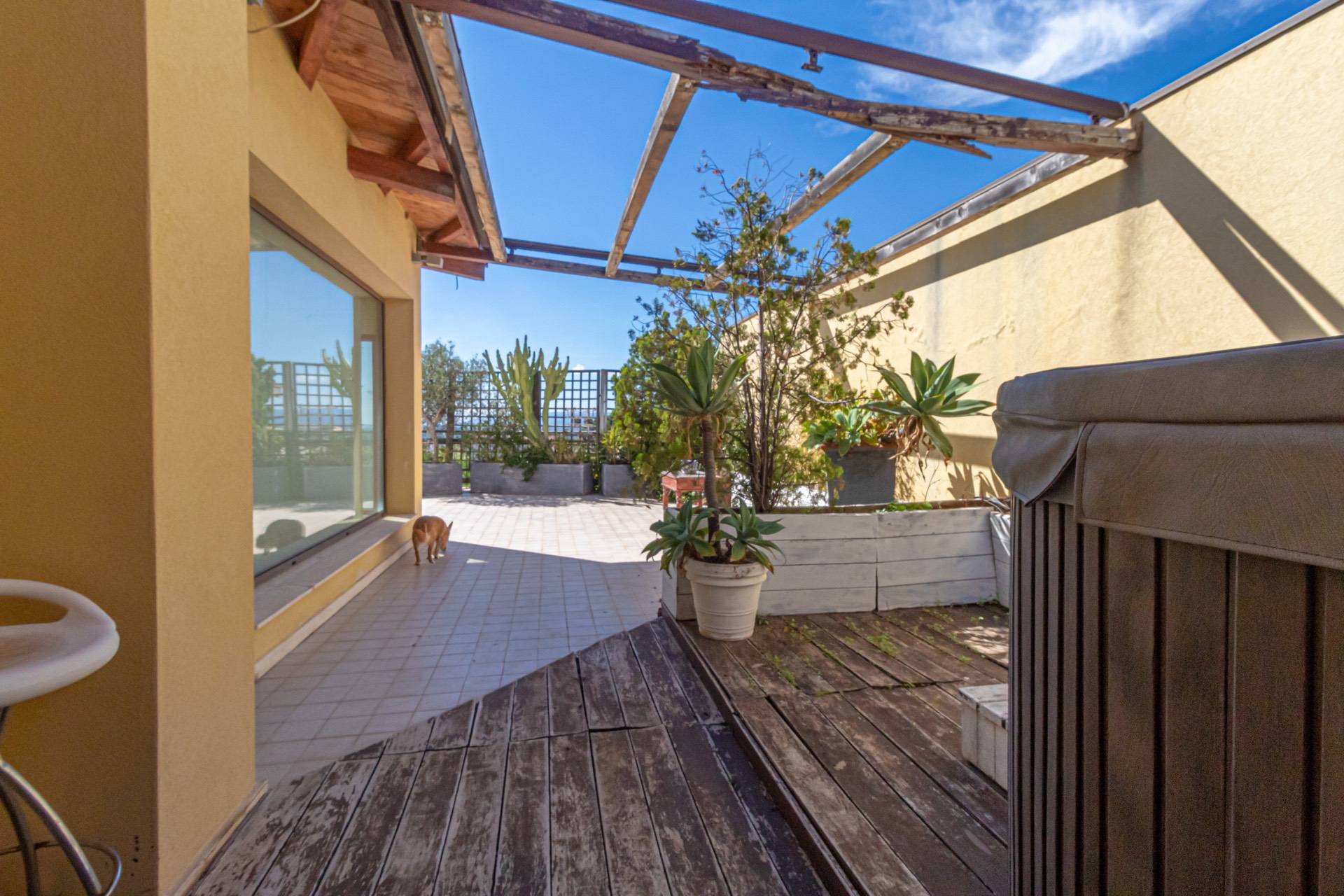 Immagine 40 di Attico in vendita  in Via Carlo Forlanini a Siracusa