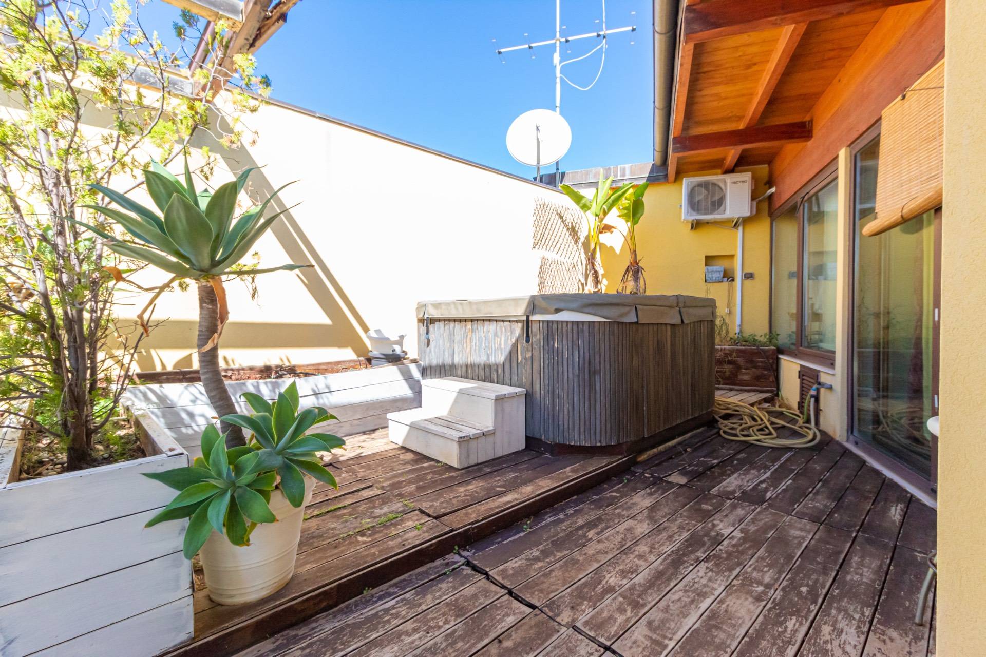 Immagine 42 di Attico in vendita  in Via Carlo Forlanini a Siracusa