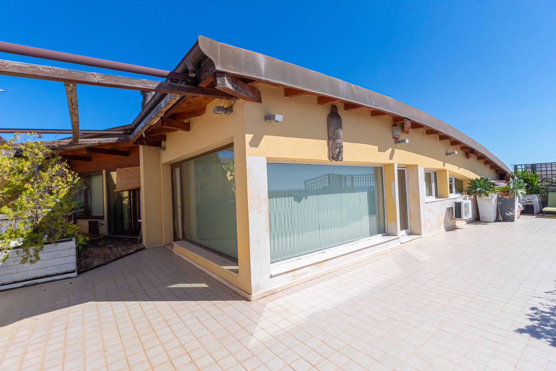 Immagine 41 di Attico in vendita  in Via Carlo Forlanini a Siracusa