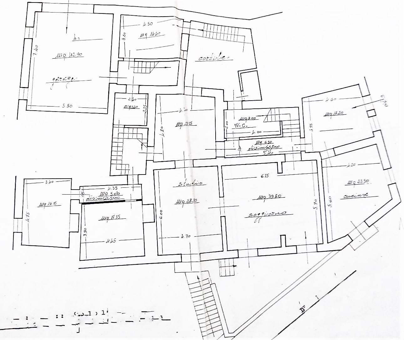 Immagine 51 di Villa in vendita  in Piazza Enrico Cimbali snc a Bronte