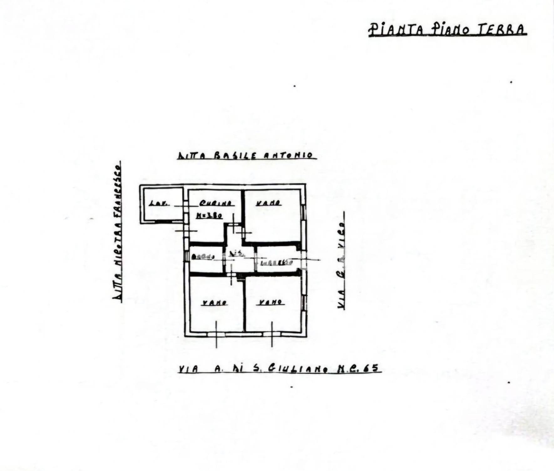 Immagine 21 di Casa indipendente in affitto  in VIA ANTONINO DI SAN GIULIANO 65 a Gravina Di Catania