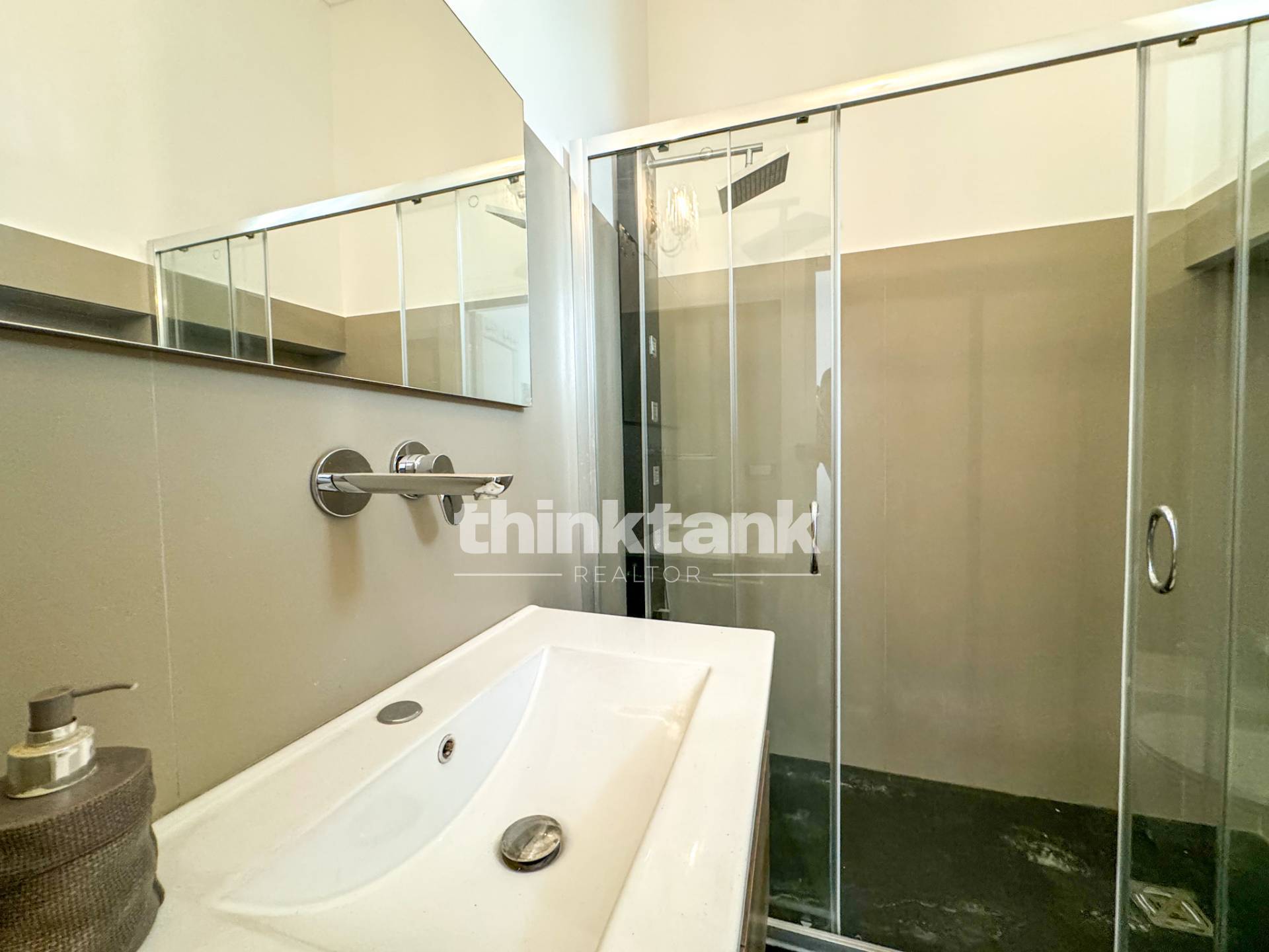 Immagine 20 di Appartamento in vendita  in Via Antonio Sofia a Noto