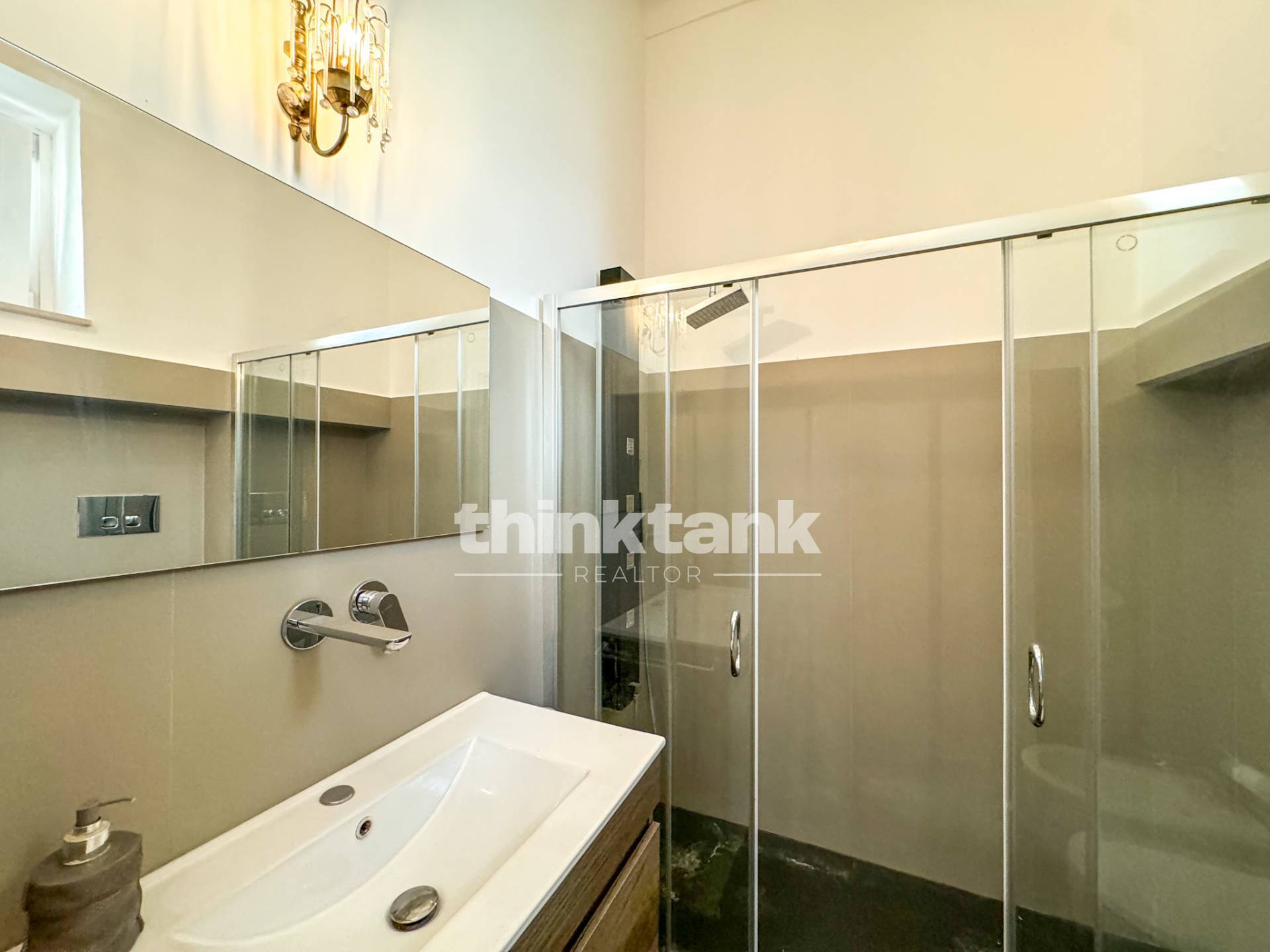 Immagine 21 di Appartamento in vendita  in Via Antonio Sofia a Noto