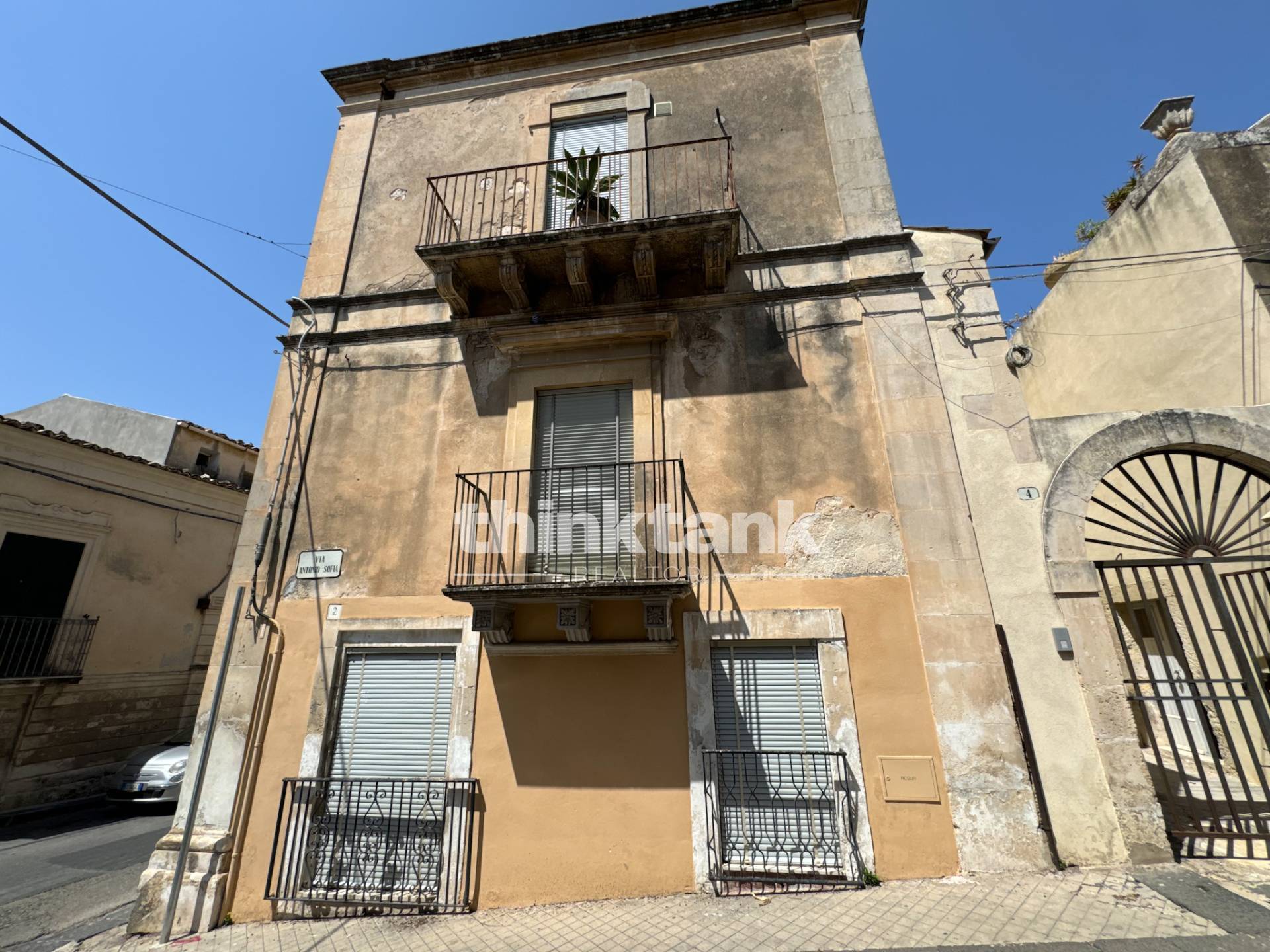 Immagine 2 di Appartamento in vendita  in Via Antonio Sofia a Noto