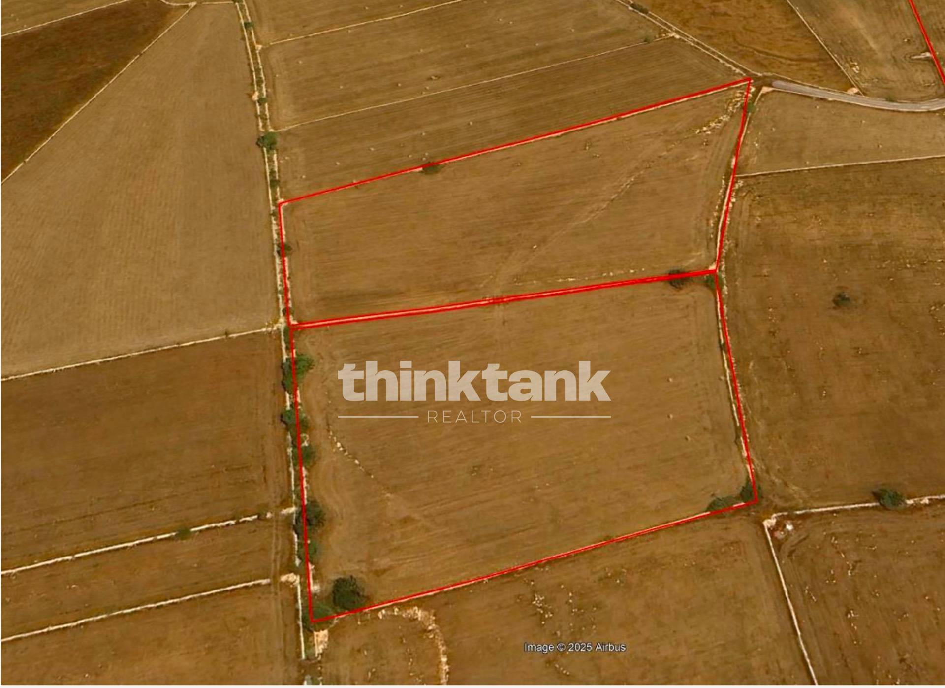 Immagine 38 di Terreno agricolo in vendita  in Contrada Mangiabove a Ragusa