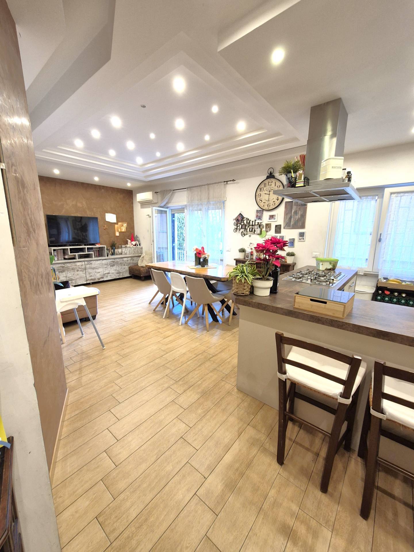 Immagine 7 di Appartamento in vendita  in Via Acquaroni 105 a Roma