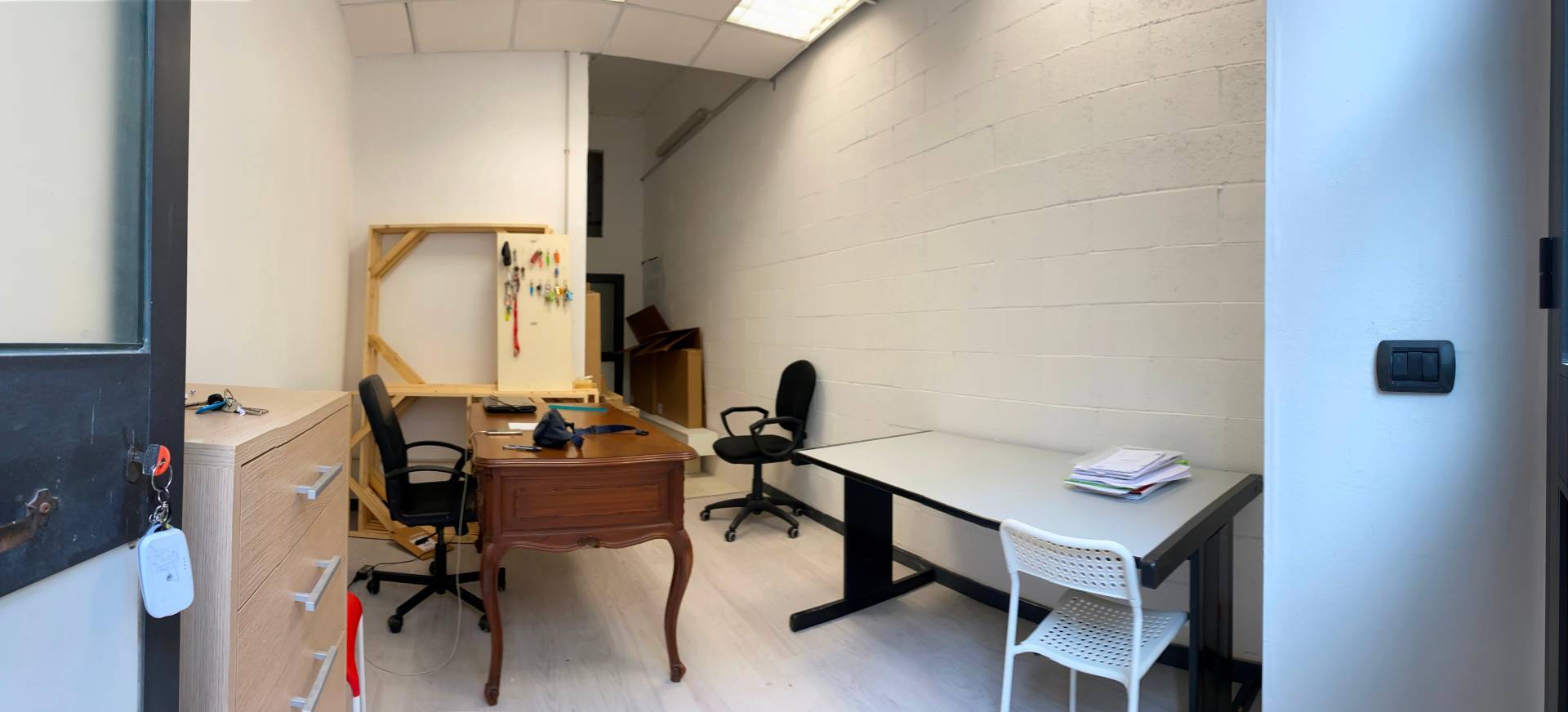 Immagine 5 di Magazzino in vendita  a Savona