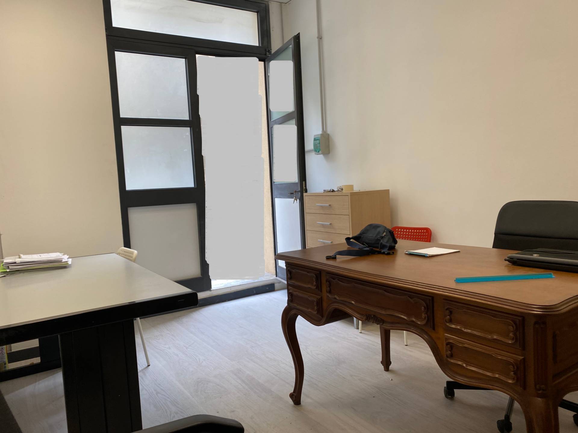 Immagine 19 di Magazzino in vendita  a Savona