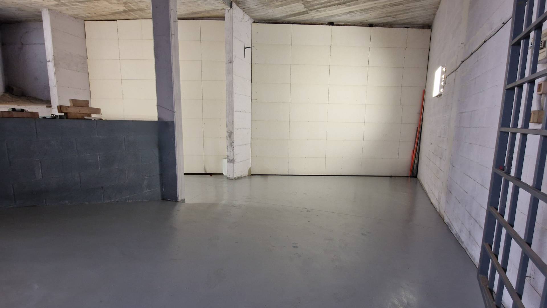 Immagine 6 di Locale commerciale in vendita  in via Sebastiano Caboto a Cattolica