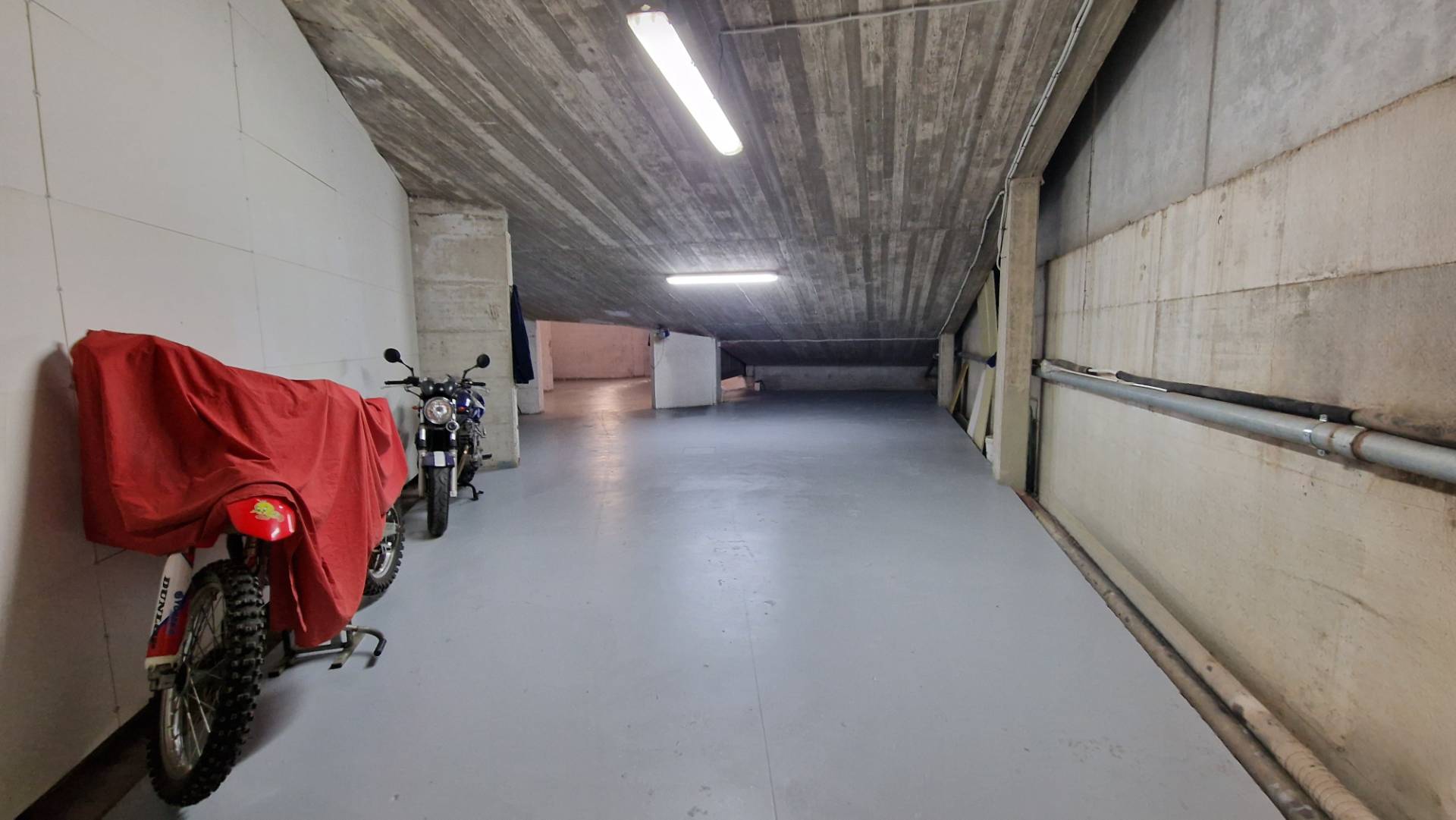 Immagine 10 di Locale commerciale in vendita  in via Sebastiano Caboto a Cattolica