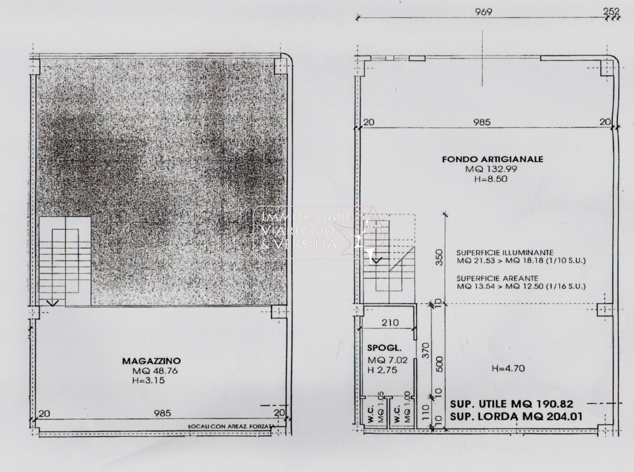 Immagine 2 di Magazzino in vendita  a Viareggio