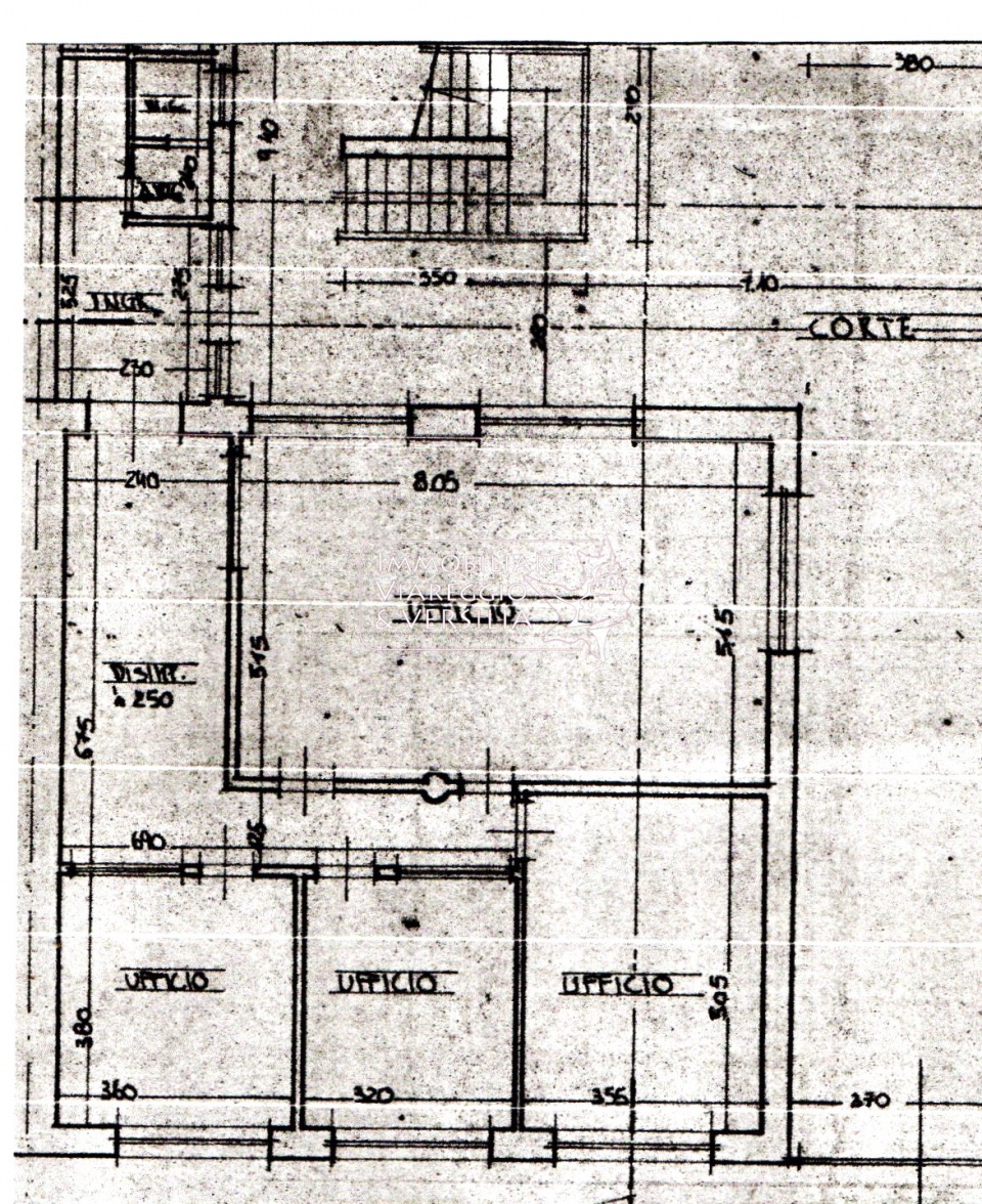 Immagine 9 di Capannone industriale in affitto  in via S. Martino 180 a Viareggio