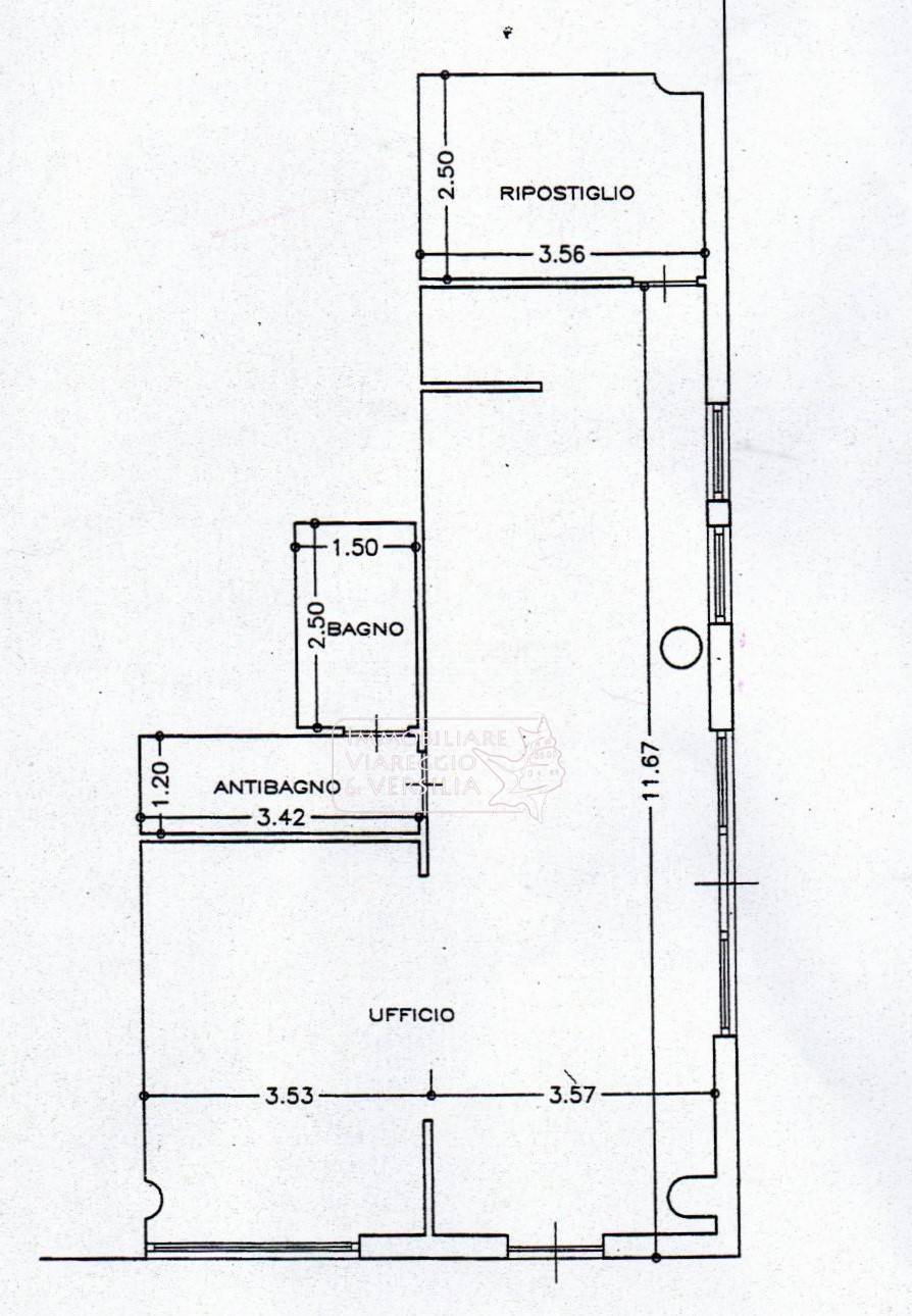 Immagine 24 di Capannone industriale in vendita  in via dei Carpentieri a Camaiore