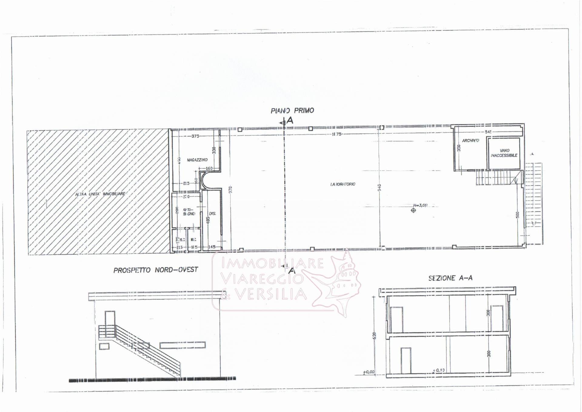Immagine 11 di Magazzino in vendita  in via dei Metalmeccanici a Camaiore