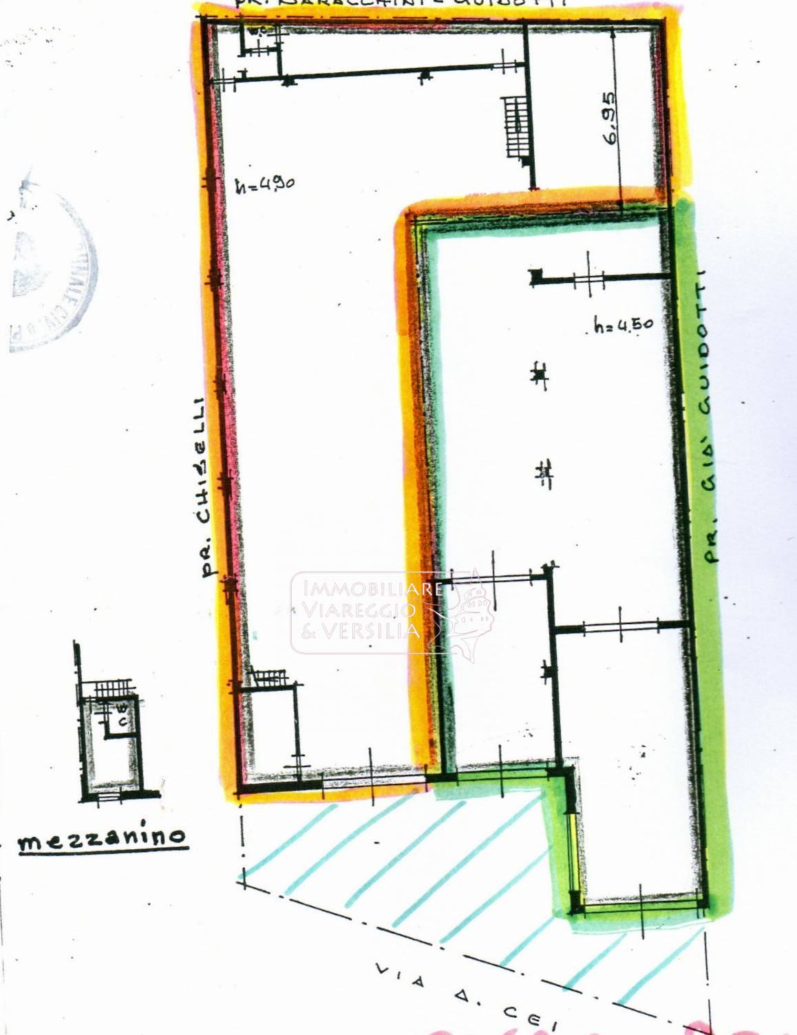 Immagine 4 di Laboratorio in vendita  in via Aurelia a Viareggio