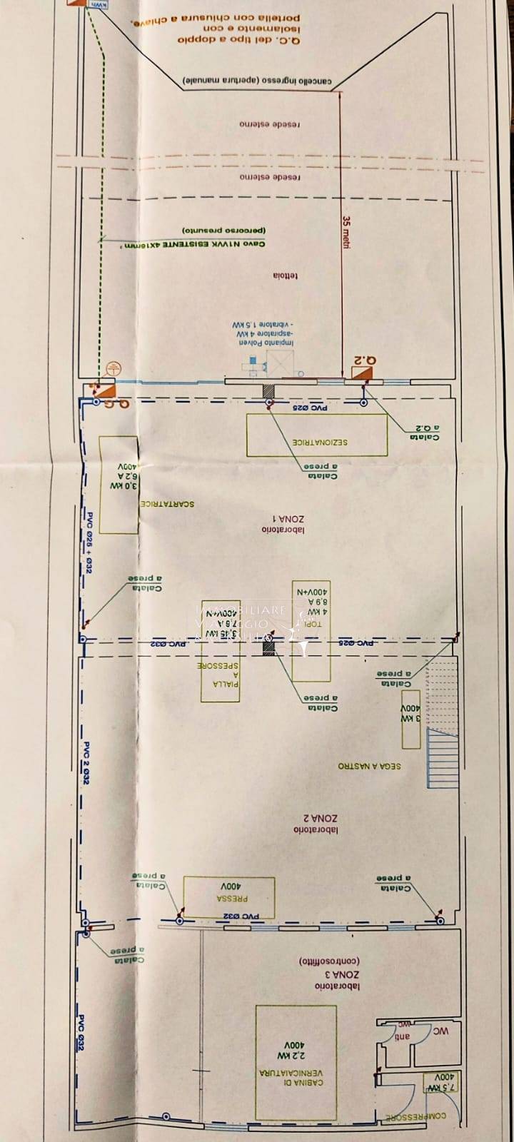 Immagine 4 di Magazzino in affitto  a Massarosa