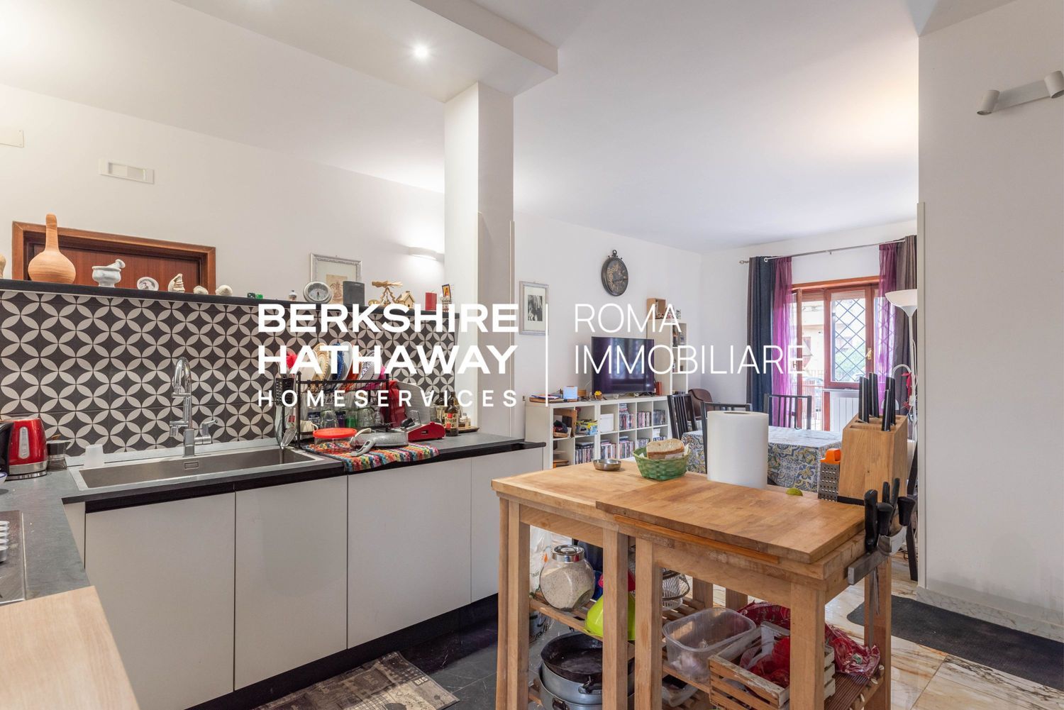 Immagine 9 di Appartamento in vendita  in Giovanni Franzoni a Roma