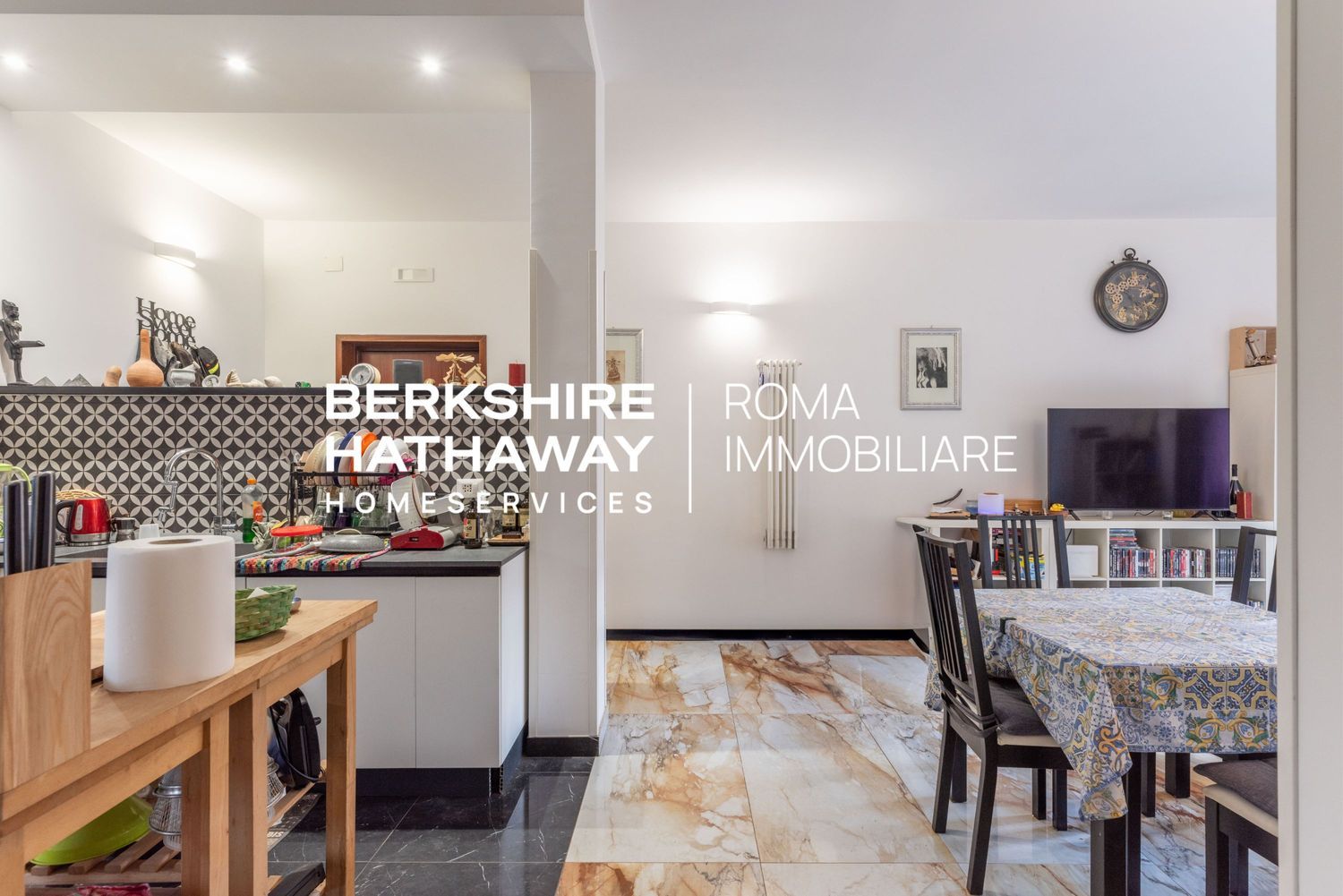 Immagine 8 di Appartamento in vendita  in Giovanni Franzoni a Roma