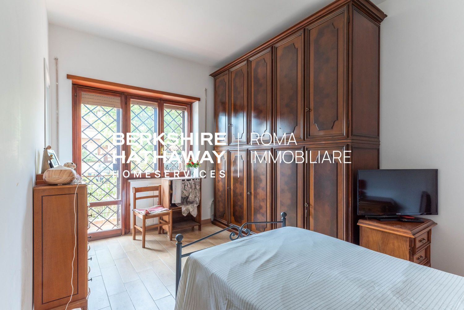 Immagine 17 di Appartamento in vendita  in Giovanni Franzoni a Roma