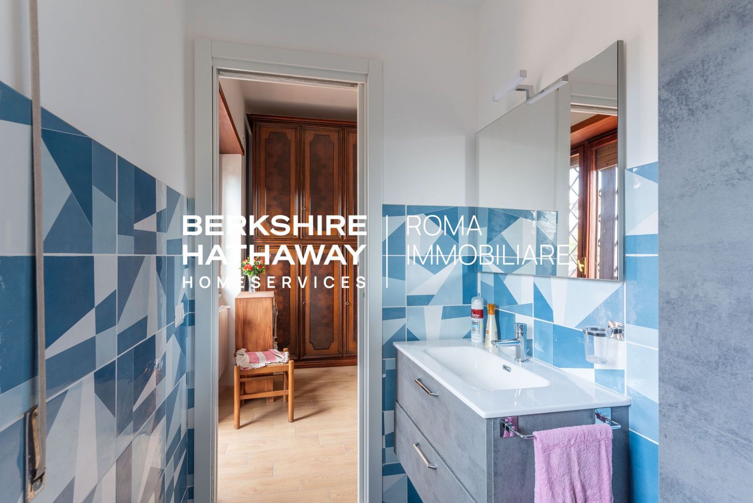 Immagine 20 di Appartamento in vendita  in Giovanni Franzoni a Roma