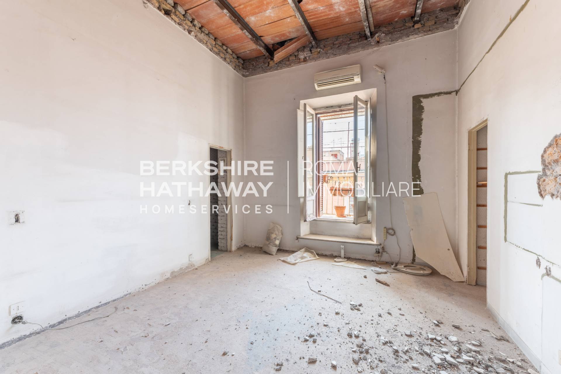 Immagine 11 di Appartamento in vendita  in Piazza Sallustio 1 a Roma