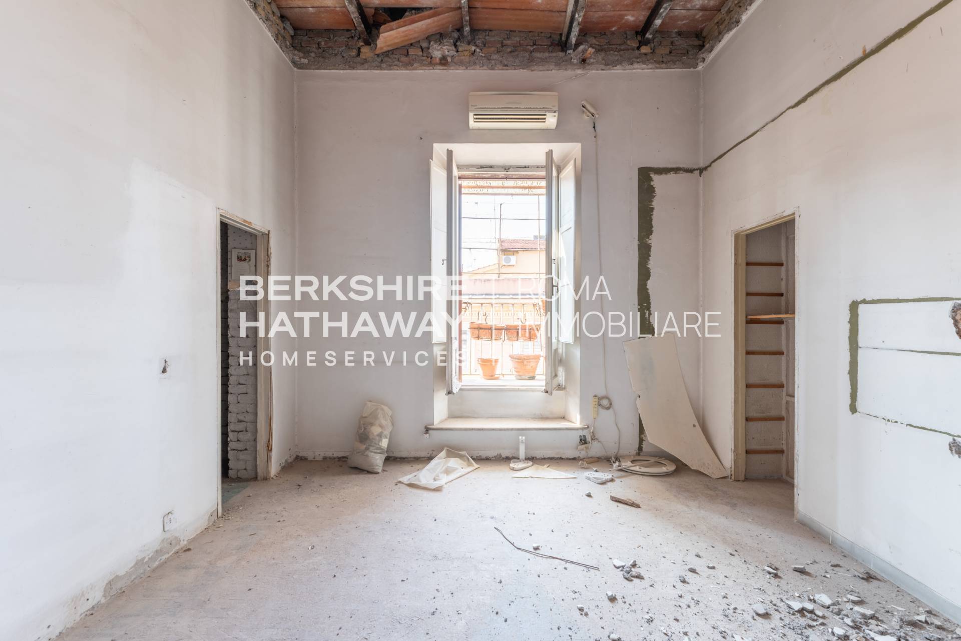 Immagine 12 di Appartamento in vendita  in Piazza Sallustio 1 a Roma